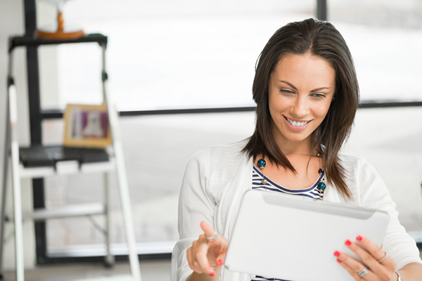 Maler-Fuchs-Grafenau-Farbgestaltung mit iPad